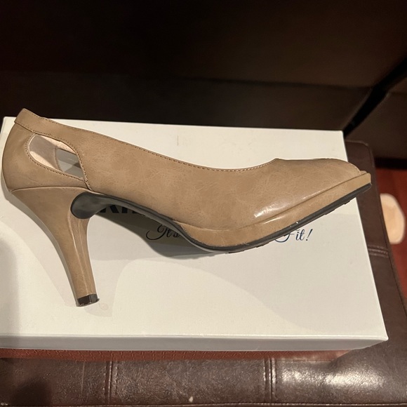 Bundle Shoe Sale - Picture 12 of 16